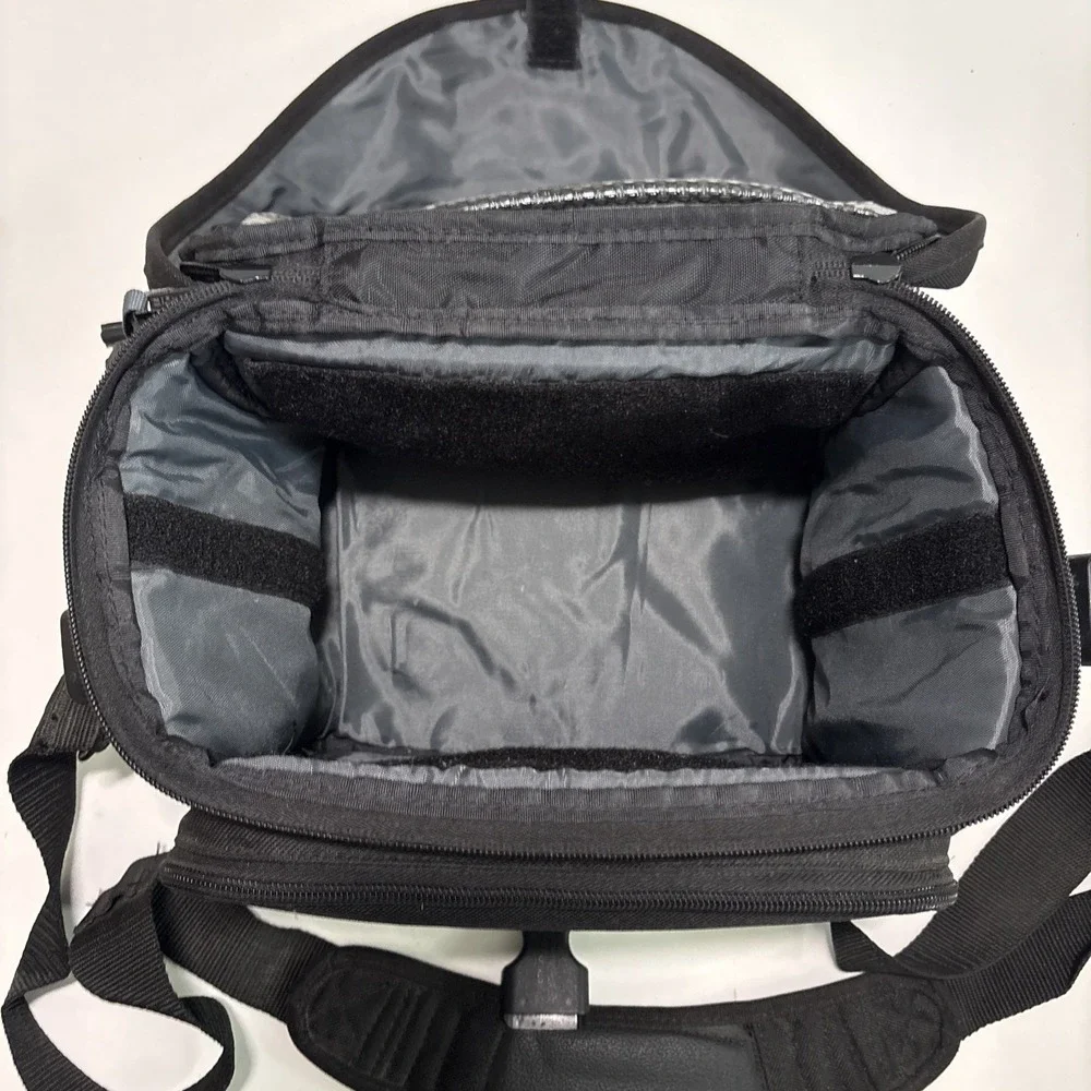 Canon‎ Tamrac Camera Bag 30 Million EOS Padded Bag Shoulder Strap EUC